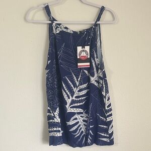 NWT Wahine Toa Top, Fits M/L